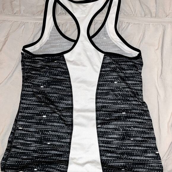 Champion Duo Dry - 2 Workout tops Size Medium - Picture 3 of 13